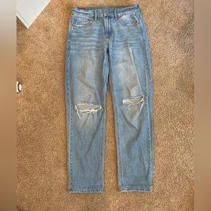 American Eagle Ripped 90s Straight leg jean light wash size 8 LONG